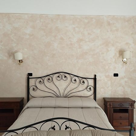 Отель Tenuta Santa Lucia Сан-Джованни-Ротондо Экстерьер фото