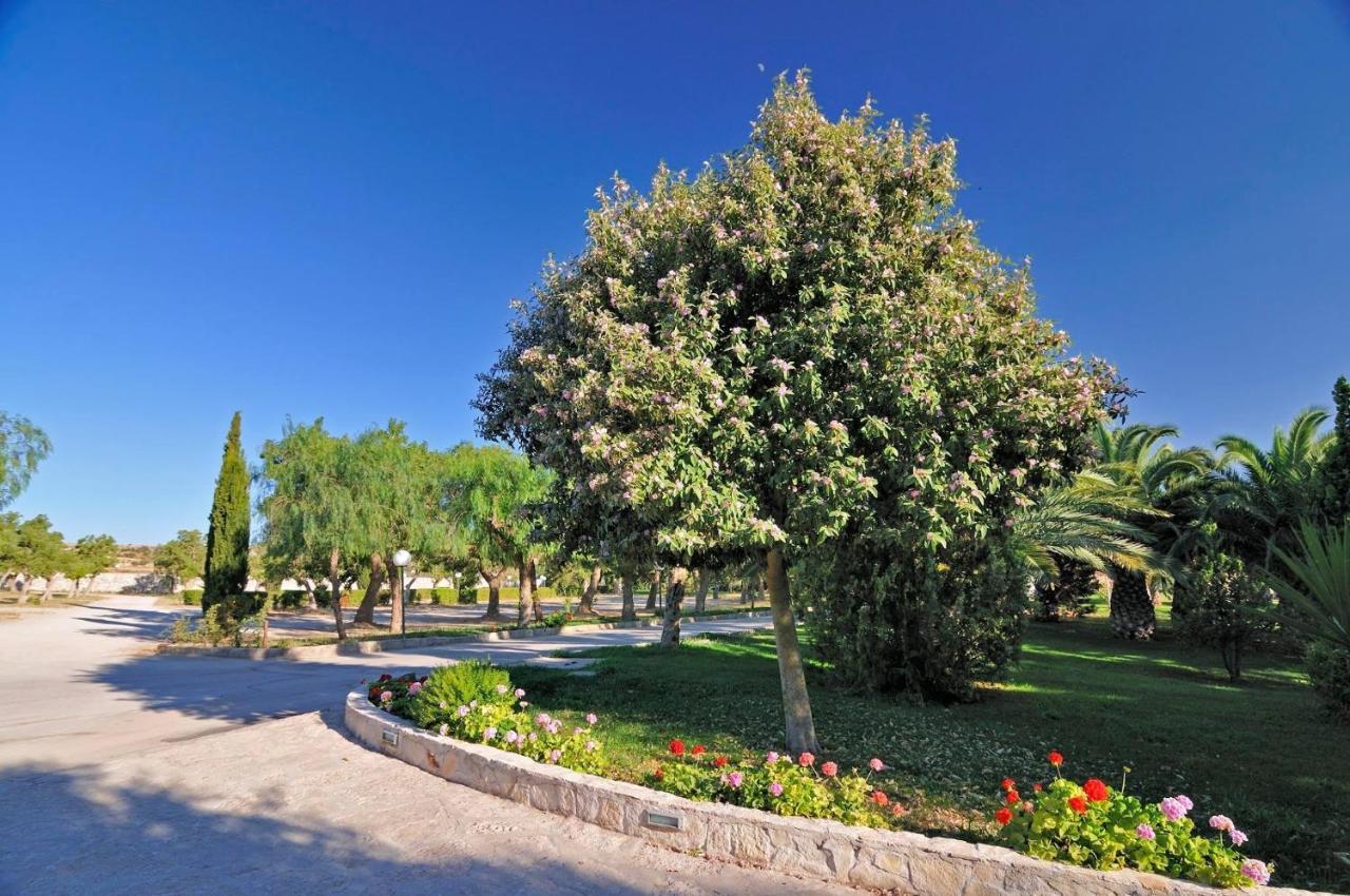 Отель Tenuta Santa Lucia Сан-Джованни-Ротондо Экстерьер фото